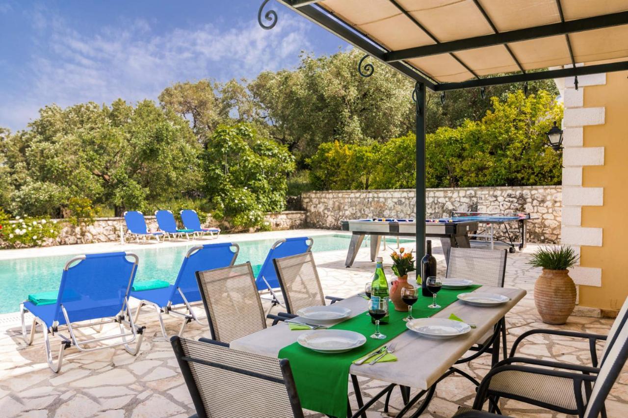Villa Vingla by Villa Plus Kassiopi Esterno foto
